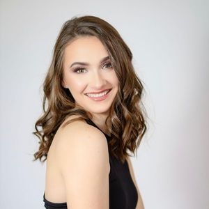 Meet your Posher, Suzanne